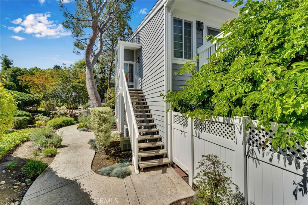 1301 Via Sebastian 24