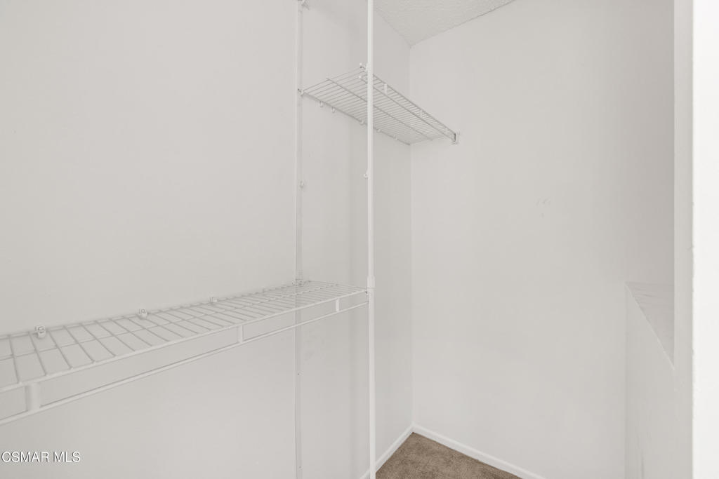 McKeon (V.D.M.)-221 - 1001582 - Residential