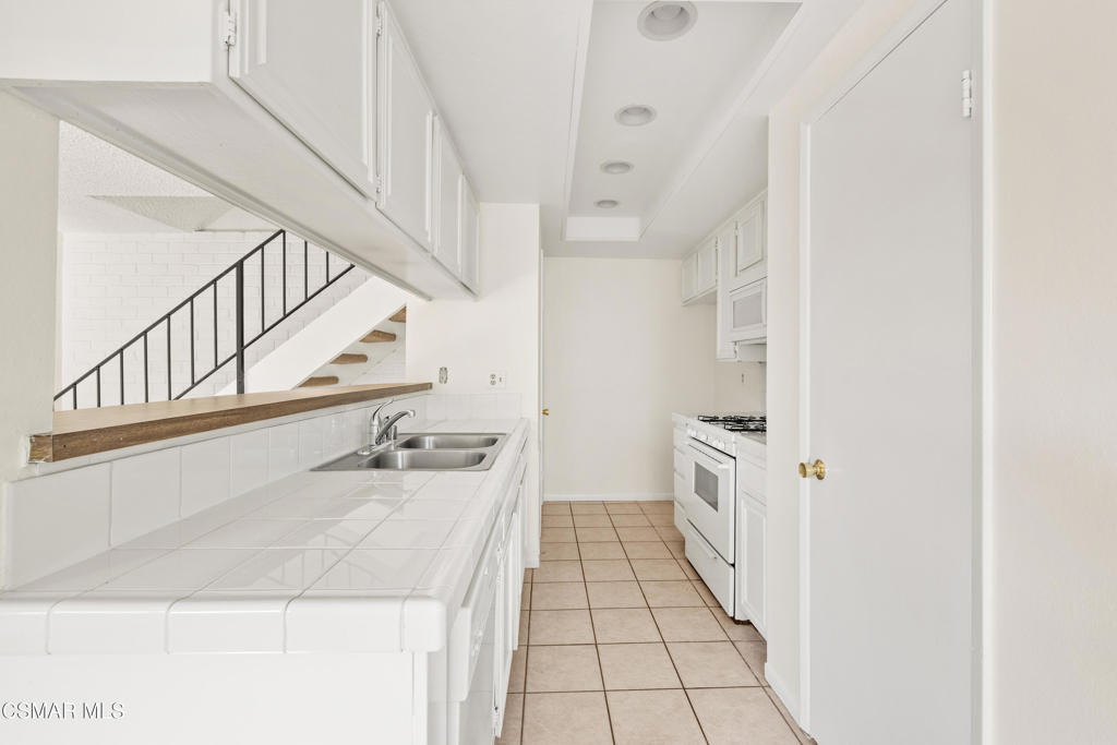 McKeon (V.D.M.)-221 - 1001582 - Residential