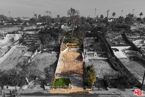 Photo of 704 Haverford Avenue, Pacific Palisades, CA 90272 (MLS # 26632955)