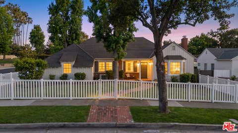 Photo of 3330 Hermanos Street, Pasadena, CA 91107 (MLS # 26848905)