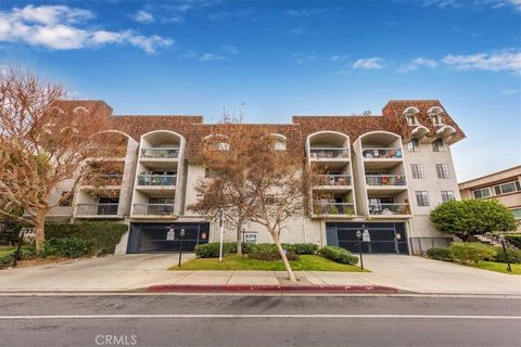 5339 Lindley Unit 207 Tarzana CA 91356