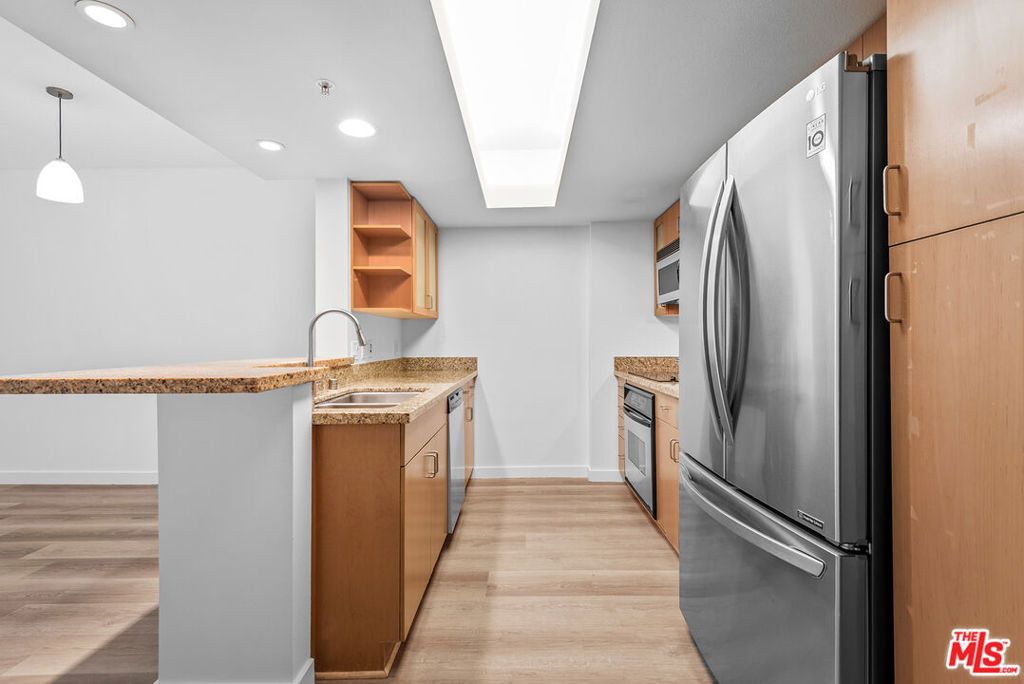 Photo of 13700 Marina Pointe Drive #321, Marina Del Rey, CA 90292 (MLS # 26657315)