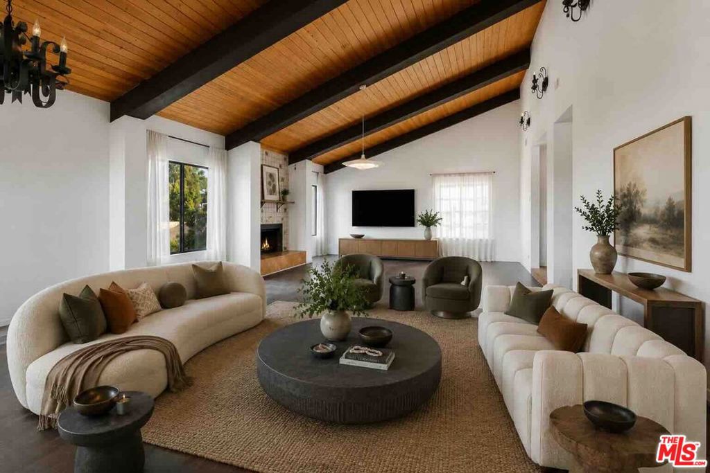 4912 Llano Drive