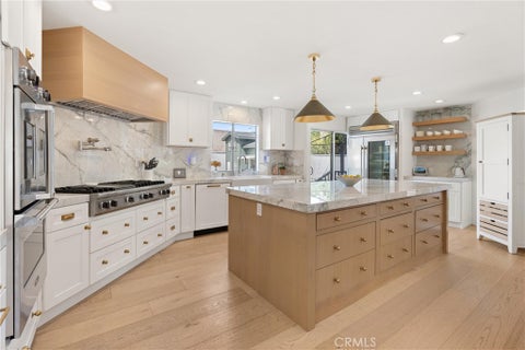 Photo of 845 11th ST, Manhattan Beach, CA 90266 (MLS # SB26187446)