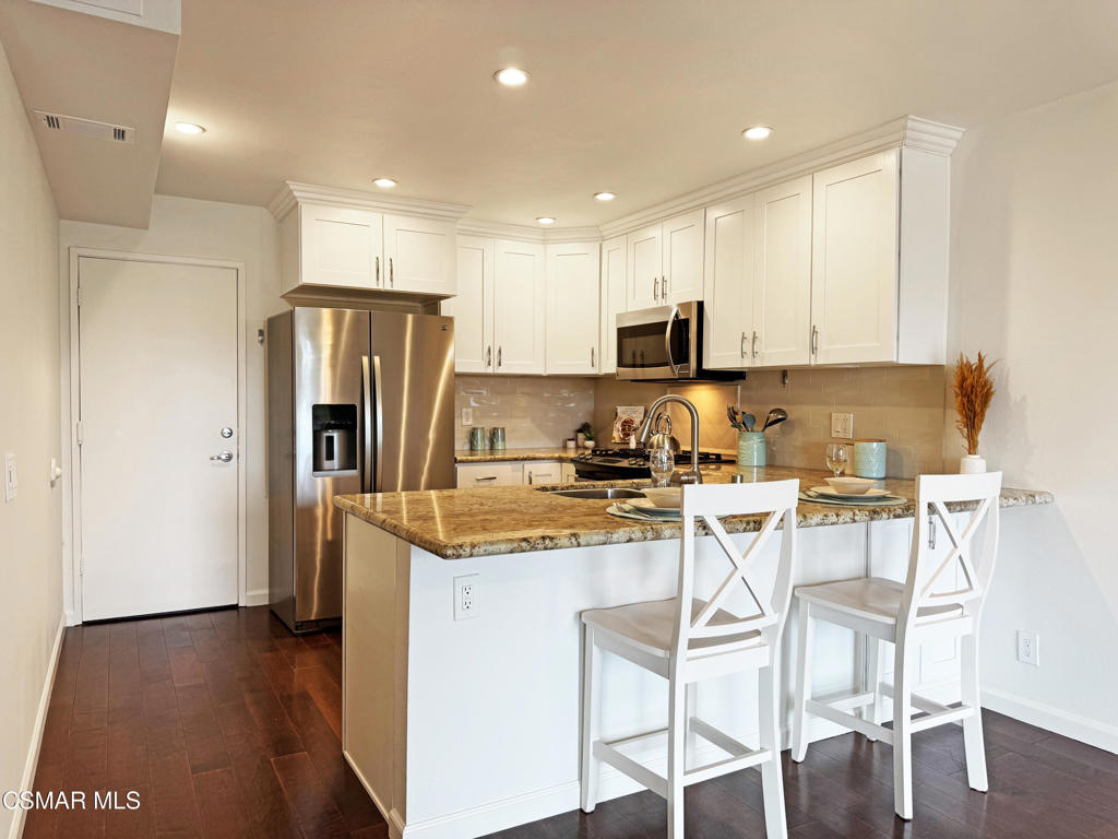 Green Meadow Condos-342 - 342 - Residential