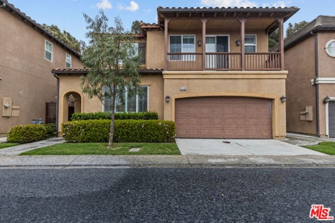 Photo of 9108 S Heritage Way, Inglewood, CA 90305 (MLS # 26875069)