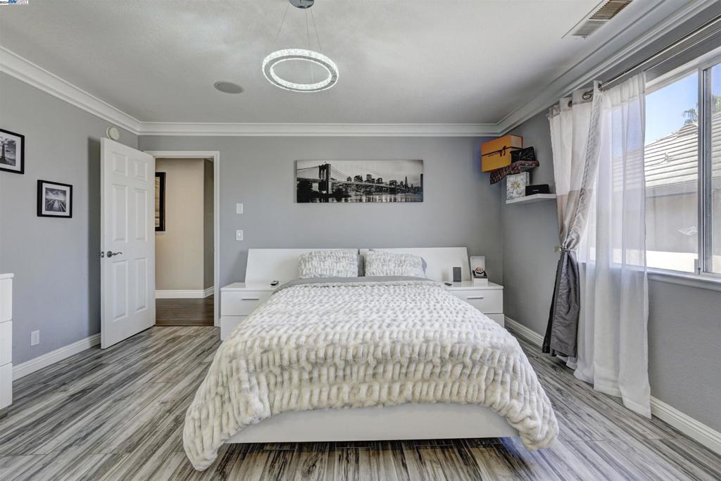 DISCOVERY BAY COUNTRY CLUB - Residential