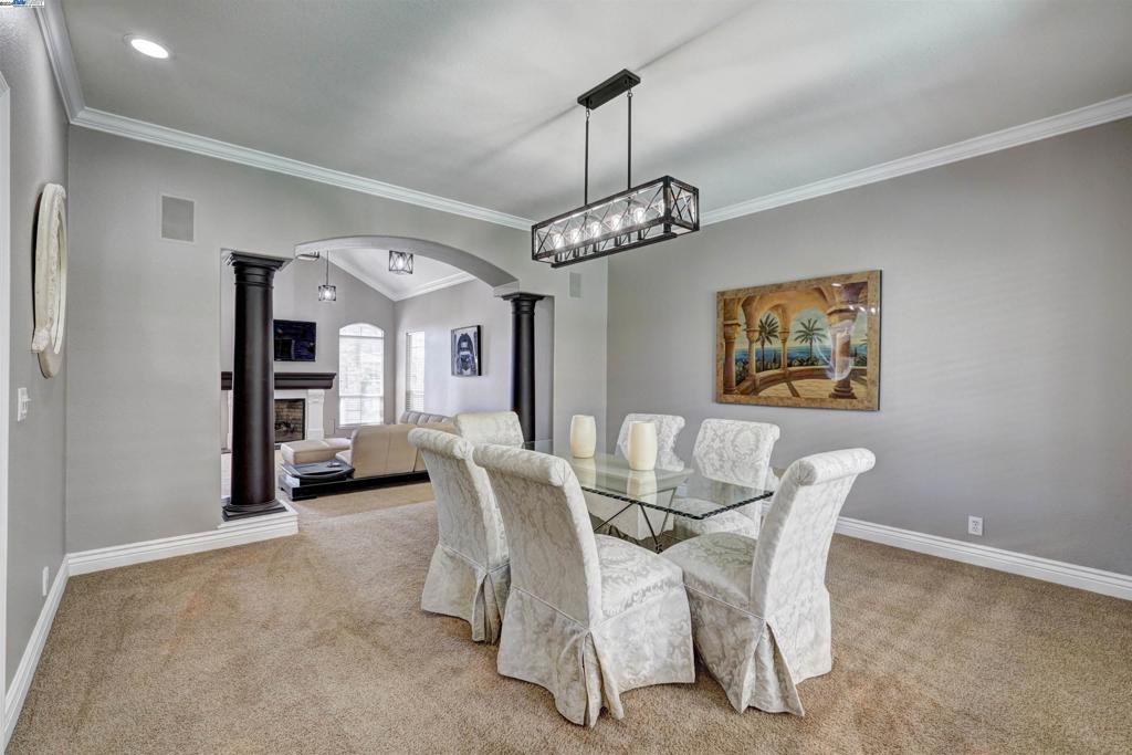 DISCOVERY BAY COUNTRY CLUB - Residential