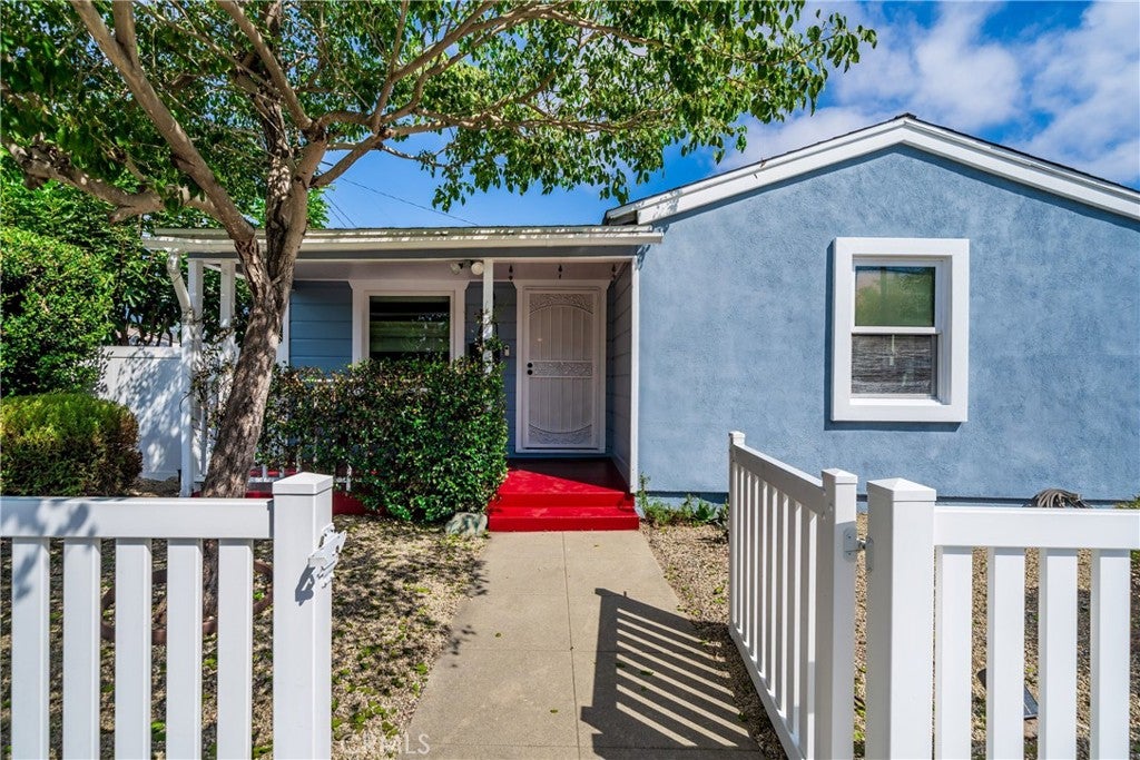 611 W 27th