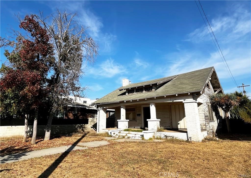 This is a great opportunity to develop on a large lot in East Hollywood on a quiet street. Owner occupied and will be delivered vacant. Do not distrub. The lot is near Melrose Hills, Los Feliz, Silver Lake, Larchmont Village, and Koreatown. Nearby spots such as the Hollywood Walk of Fame, the Observatory, Pantages Theatre, and many great restaurants. Less than a mile away from Vermont/Santa Monica Metro station. Many options are possible on this 9,035 sq. ft. lot (R3-1XL TOC 2 zoning). Based on zoning by right, there is an option to build 11 units with more units with TOC bonuses or to build up to 8 ADUs as well. Another available option is creating an ED1 project with the possibility of up to 40 units. Also, this great layout for a small lot project to build condos as well since it will clear SB8 to avoid affordable housing requirements for small lot condos. Buyer is responsible for verification of all zoning and building details.