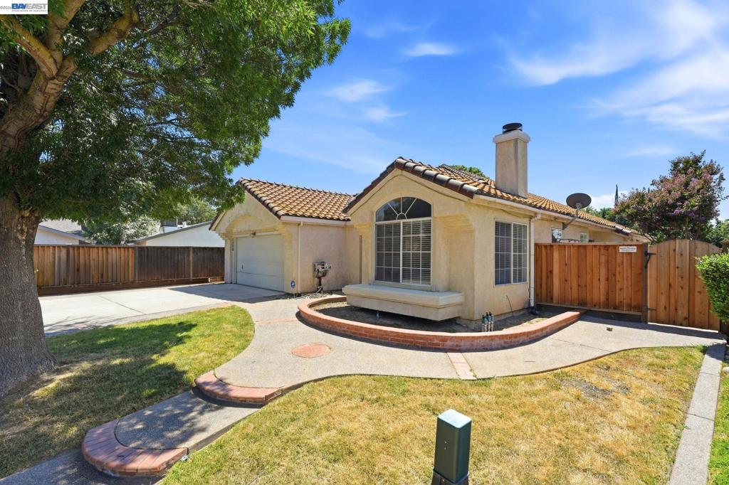 1520 Deer Run Ln