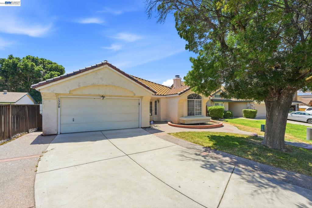 1520 Deer Run Ln