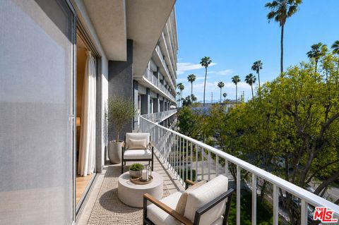 Photo of 100 S Doheny Drive #424, Los Angeles, CA 90048 (MLS # 26831085)