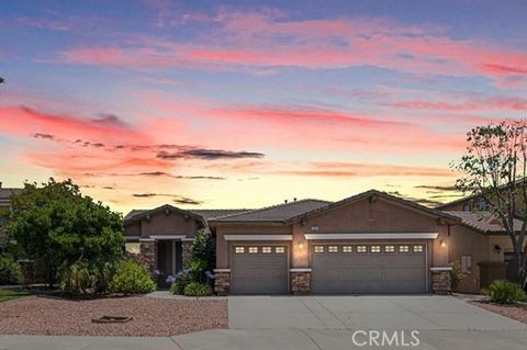 Photo of 29264 Crystal Ridge Court, Lake Elsinore, CA 92530 (MLS # SW26121664)