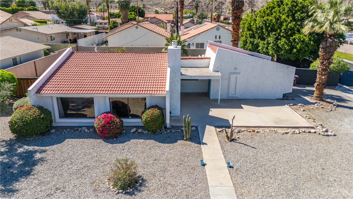 52745 Avenida Obregon