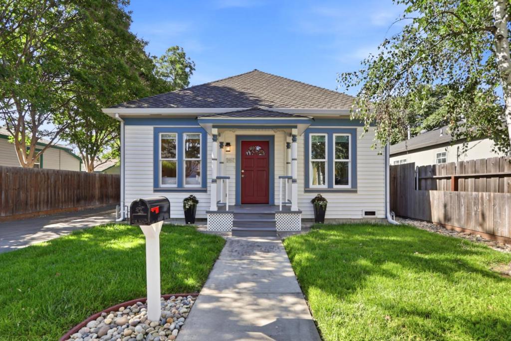 1052 Luther Avenue