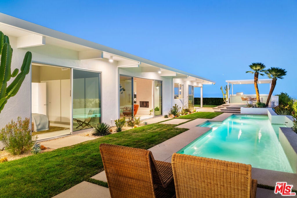 1227 Tellem Drive, Pacific Palisades CA 90272