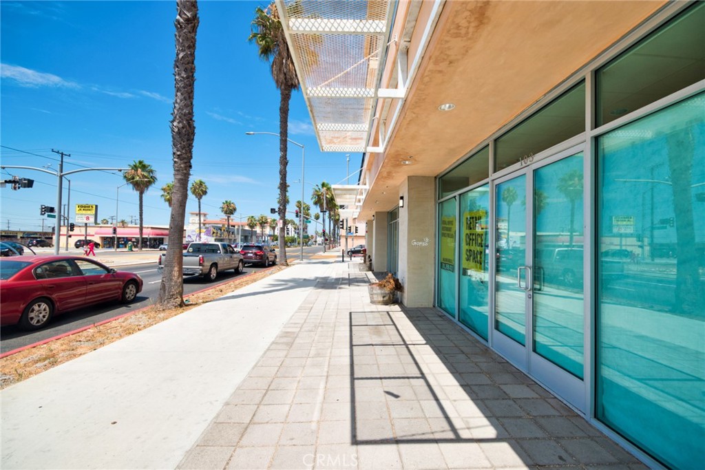 1598 Long Beach Boulevard 101