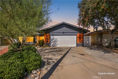 Photo of 360 Canyon View DR, Calimesa, CA 92320 (MLS # IG26215426)
