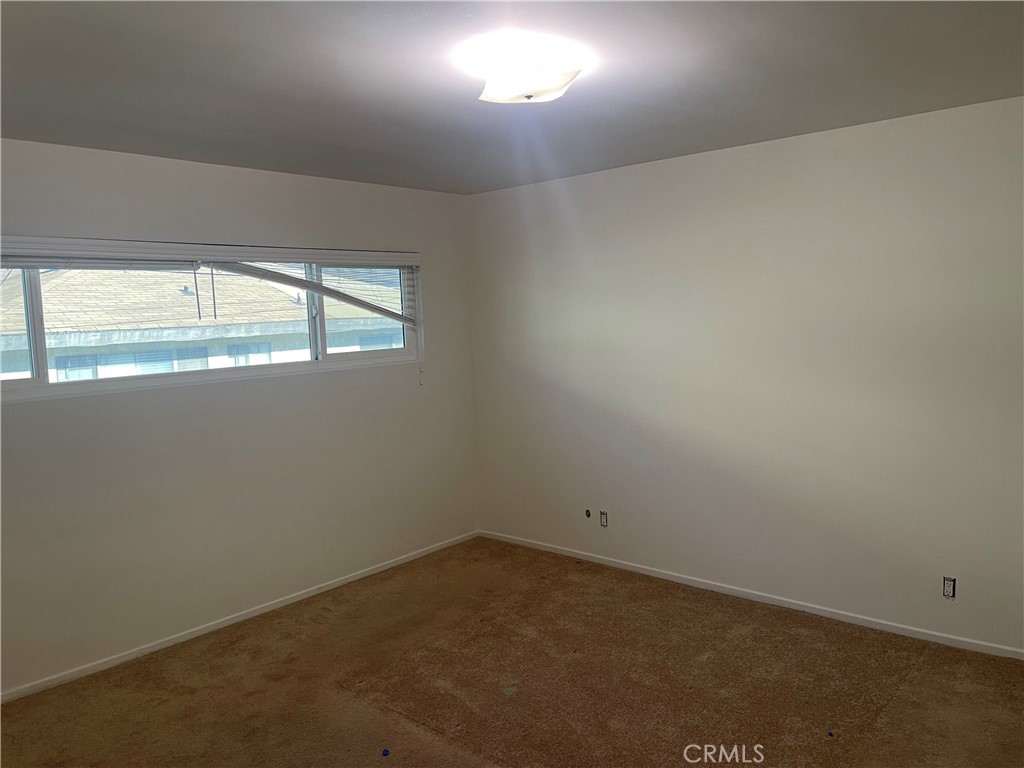 1028 W 8th Street 4