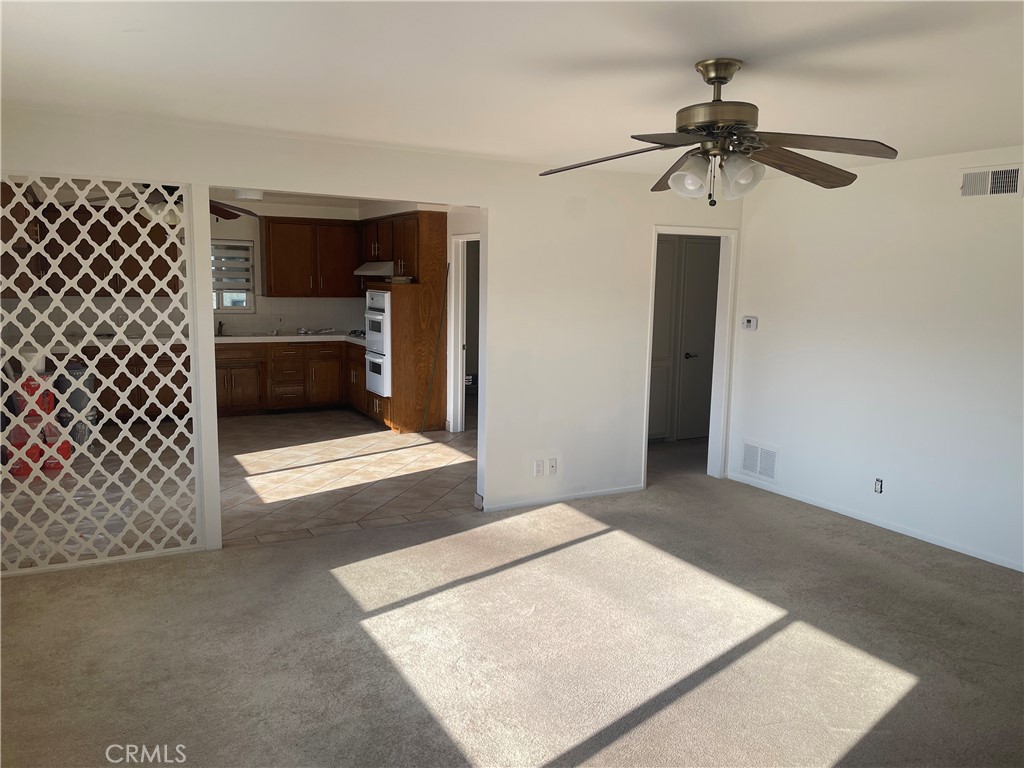 1028 W 8th Street 4