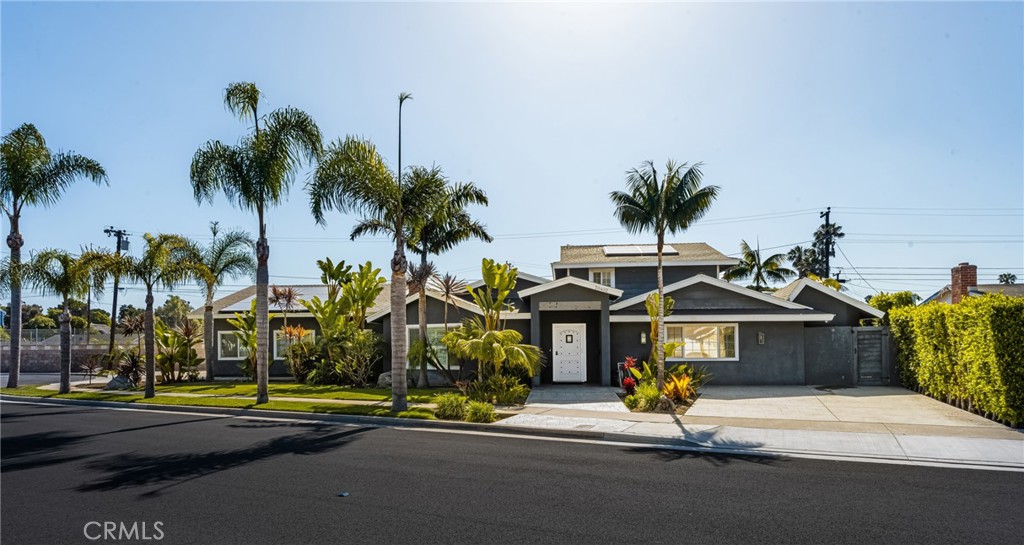 20402 Seven Seas Lane