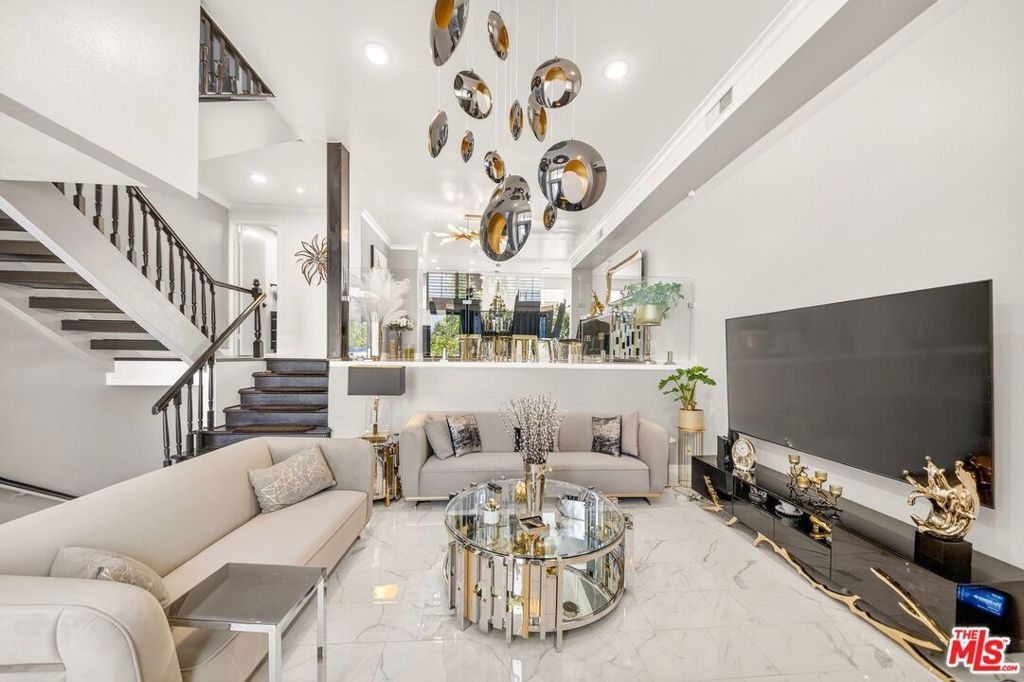 Photo of 5305 White Oak Avenue #F, Encino, CA 91316 (MLS # 26673235)