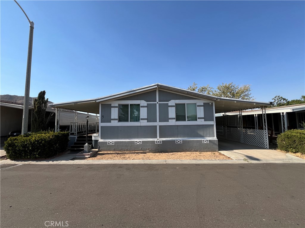 Clean & Classy Home in a Desirable Family Park!
This beautifully customized 3-bedroom mobile home is move-in ready and packed with upgrades! Located in a family-friendly park with resort-style amenities including pools, gym, clubhouse, and even a catch-and-release fishing lake, this home truly has it all.
Step inside to an open floor plan featuring a newer custom remodeled kitchen with matching appliances, granite island, elegant cabinetry, and stunning glass tile backsplash. Energy-efficient windows and wood flooring add both comfort and style, while a newer roof provides peace of mind.
The seller is also including washer & dryer, refrigerator, TV, Alexa system, security system, and more—making this an incredible turnkey opportunity.
3 Bedrooms
Upgraded Kitchen with Granite Island
Energy-Efficient Windows & Wood Flooring
Resort-Style Amenities: Pools, Gym & Fishing Lake
Fully Loaded with Appliances & Smart Home Features
This home is clean, modern, and ready for its new owner. Don’t miss out—schedule your showing today!