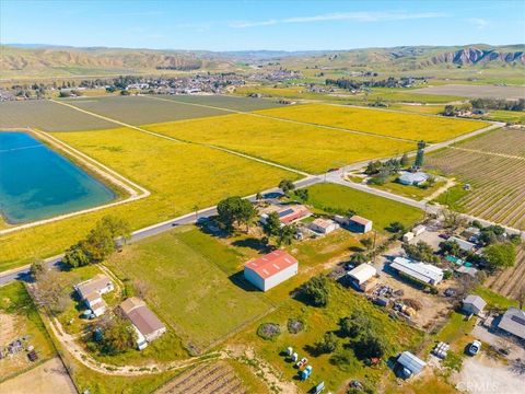 Tiny photo for 2100 Starkey Road, Shandon, CA 93461 (MLS # NS26060359)