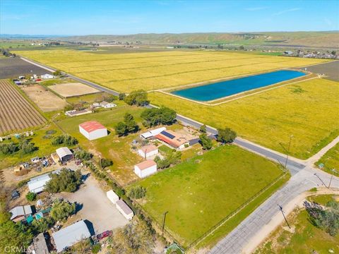 Tiny photo for 2100 Starkey Road, Shandon, CA 93461 (MLS # NS26060359)