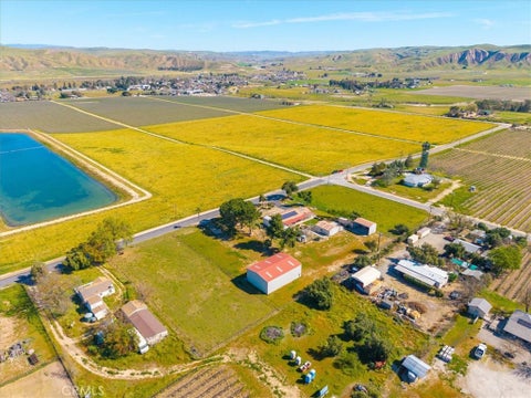 Tiny photo for 2100 Starkey Road, Shandon, CA 93461 (MLS # NS26060359)