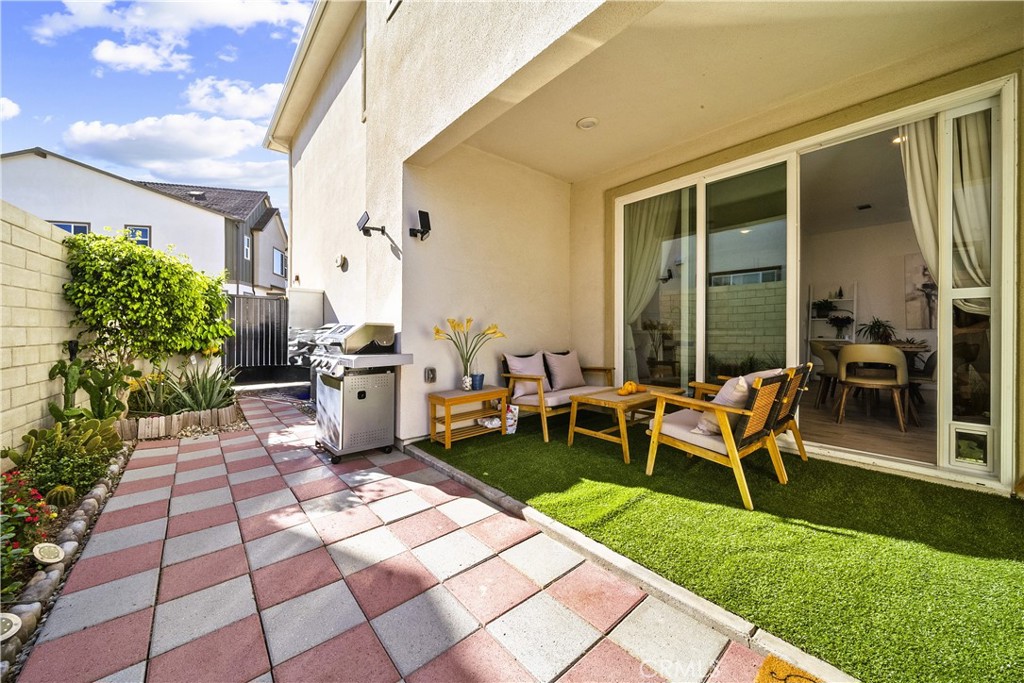 27616 Symphony Place