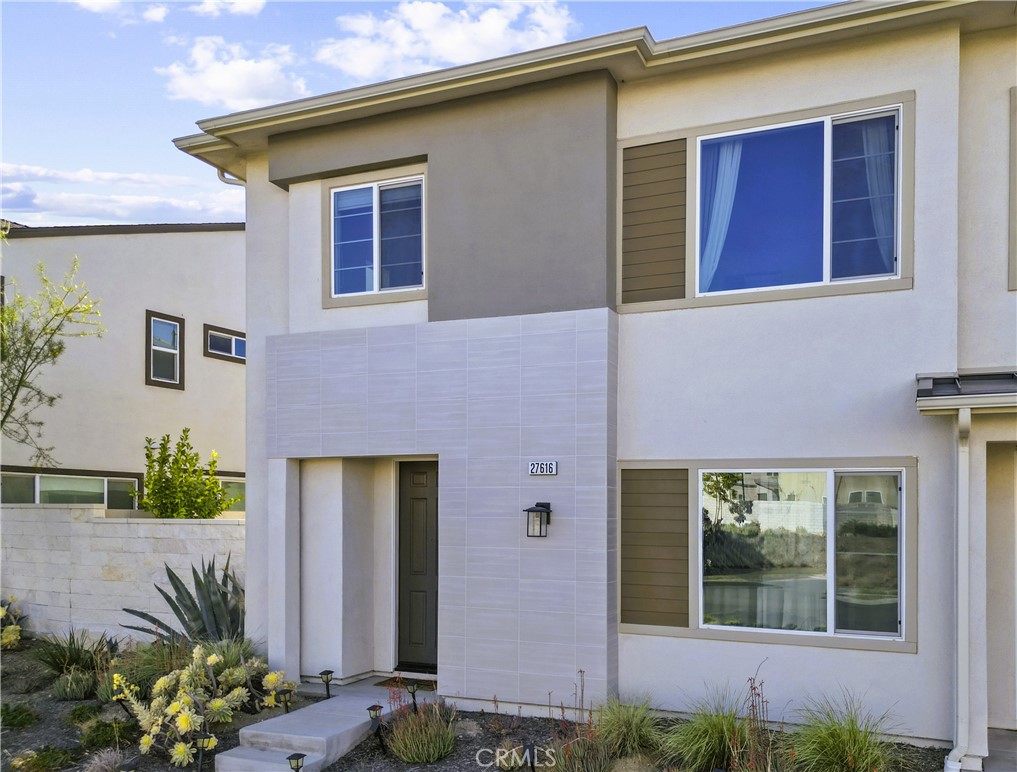 27616 Symphony Place