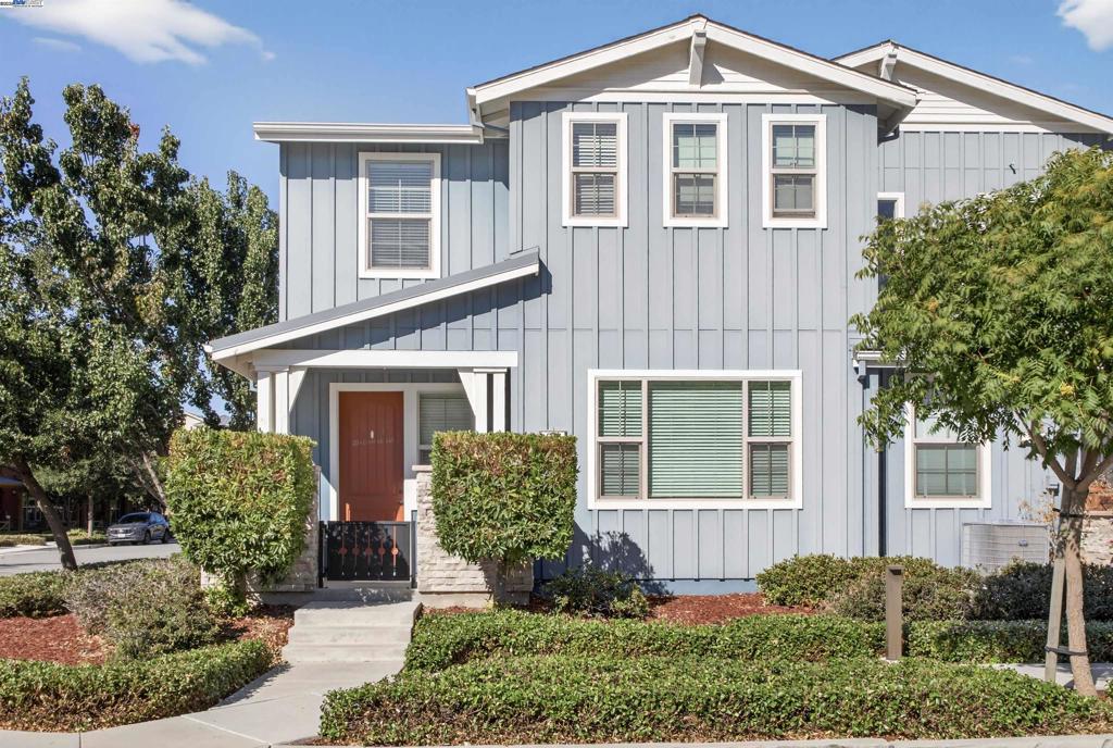 Bright, airy Livermore home on a premium lot with no neighbor on one side, privacy in a prime location! Over $50,000 in upgrades including solar, stainless-steel appliances, and a tankless water heater for year round efficiency. Flexible floor plan with a BEDROOM and FULL BATH on the main level. Low-maintenance outdoor living with a side yard and inviting front porch. Upstairs, a versatile loft is perfect for media, play, or a home office. Turnkey and move-in ready, don’t miss it!