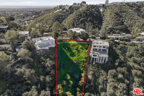 Photo of 1016 Stradella Road, Los Angeles, CA 90077 (MLS # 26634539)