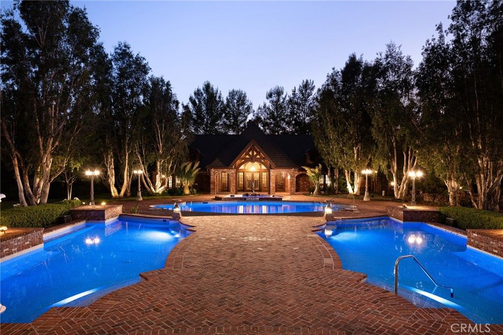 Photo of 22442 Via Pajaro, Coto de Caza, CA 92679 (MLS # OC25193190)