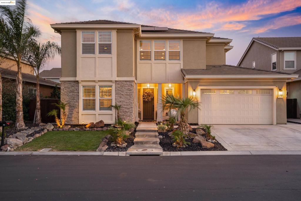 THE LAKES - Residential