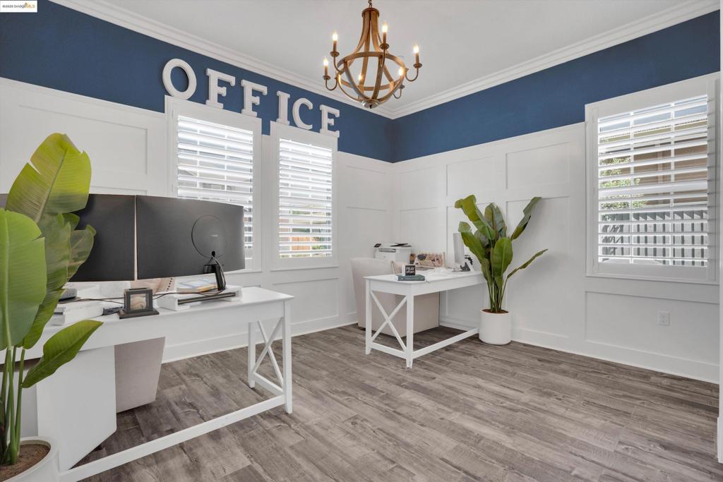 THE LAKES - Residential