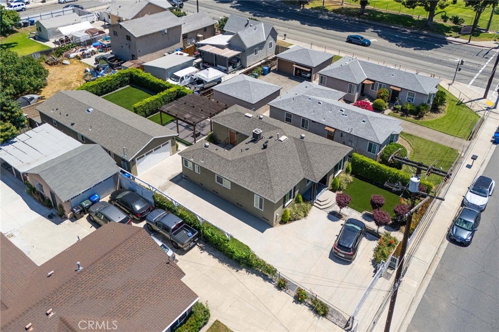 783 E Grand