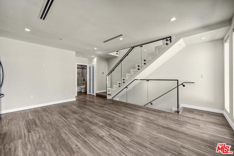 Photo of 1963 N Beachwood Drive #1/2, Los Angeles, CA 90068 (MLS # 26896499)
