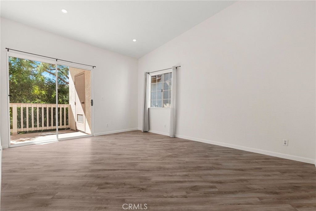 Oak Park (867) - Residential Lease
