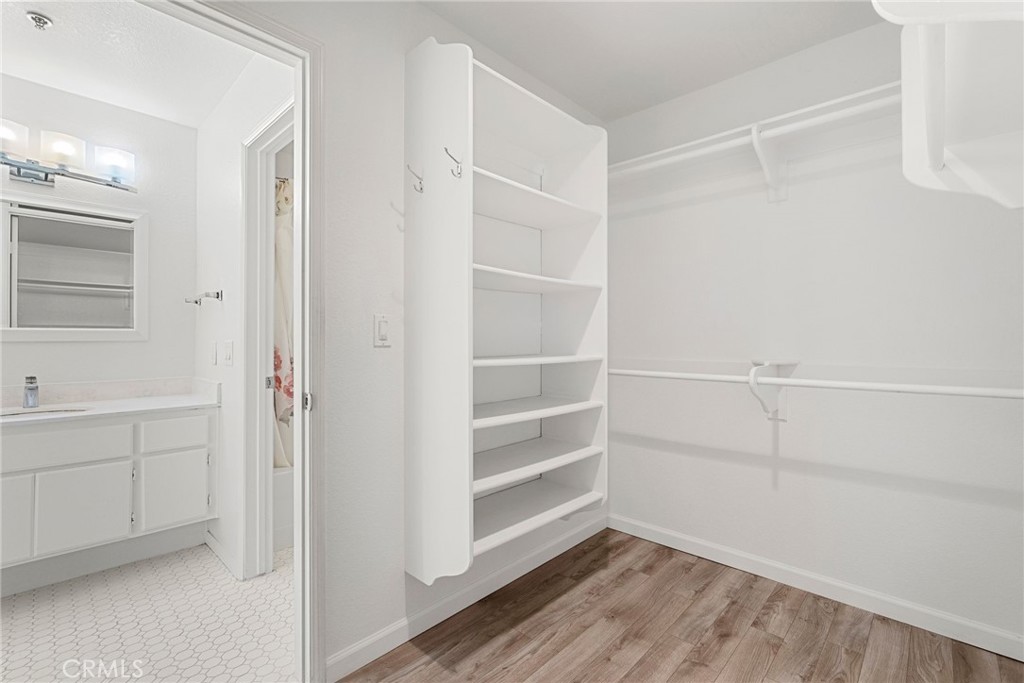 Oak Park (867) - Residential Lease