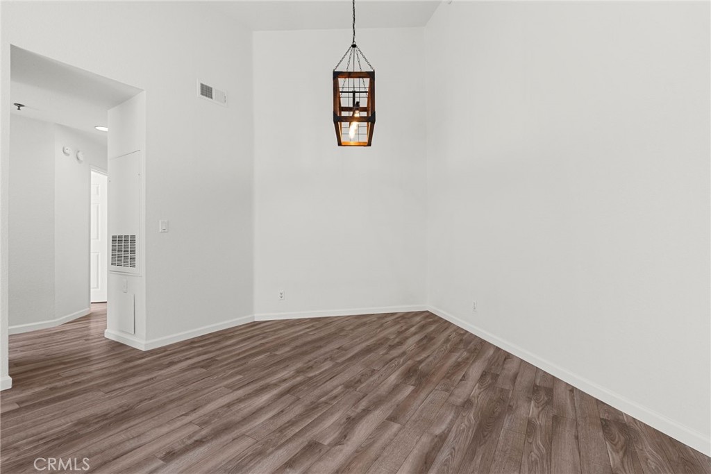 Oak Park (867) - Residential Lease