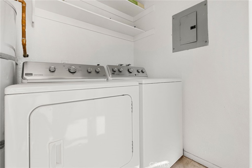 Oak Park (867) - Residential Lease