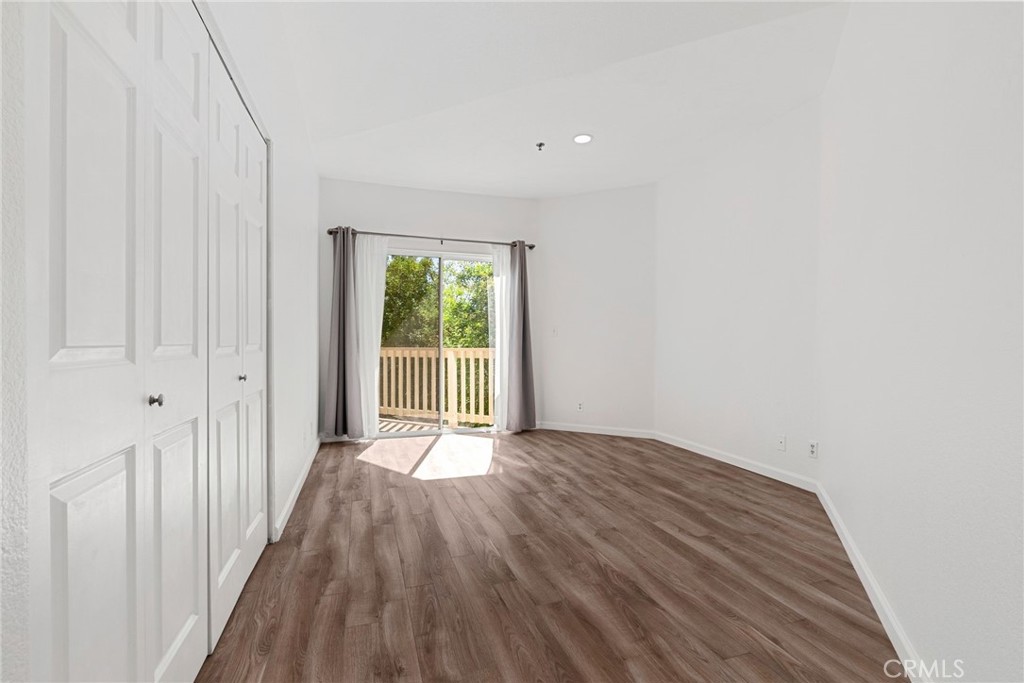 Oak Park (867) - Residential Lease