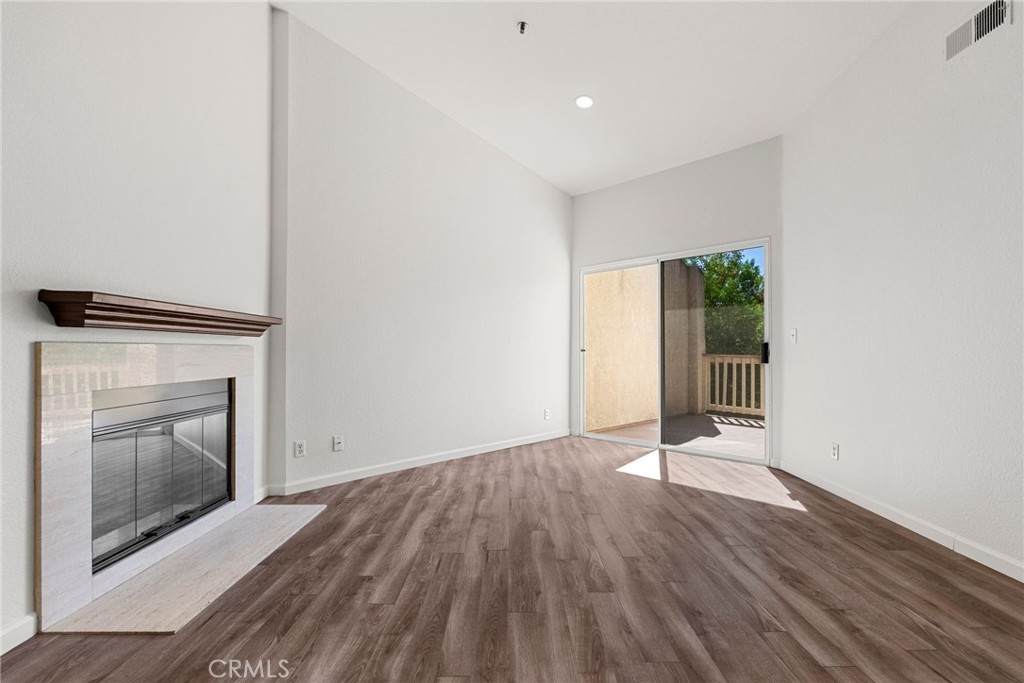 Oak Park (867) - Residential Lease