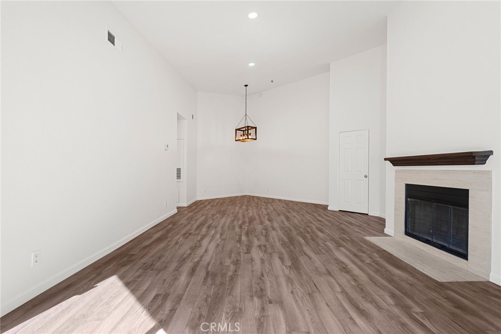 Oak Park (867) - Residential Lease