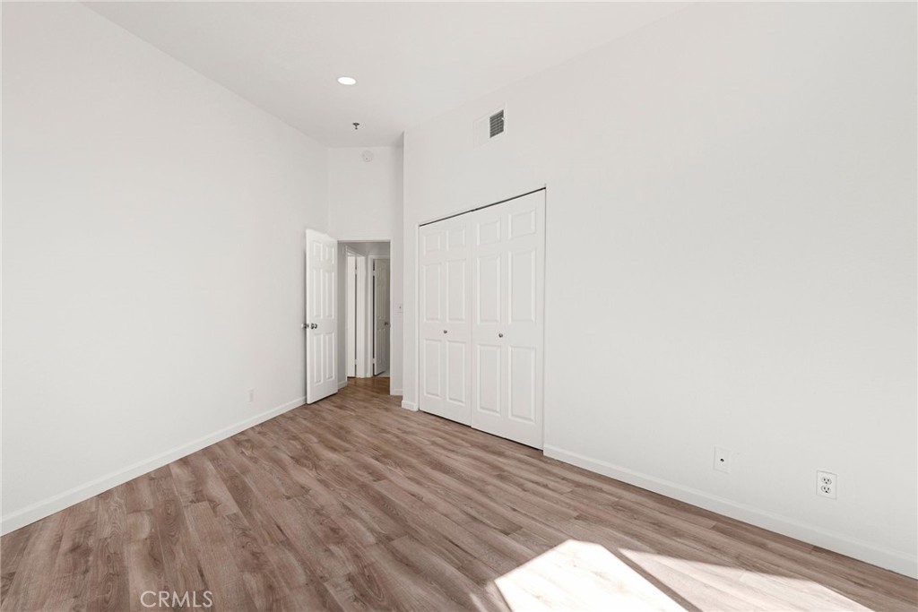 Oak Park (867) - Residential Lease