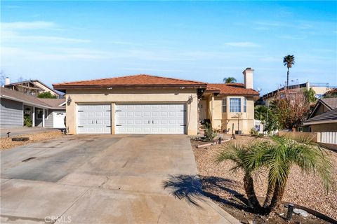 22196 hoofbeat way canyon lake ca 92587